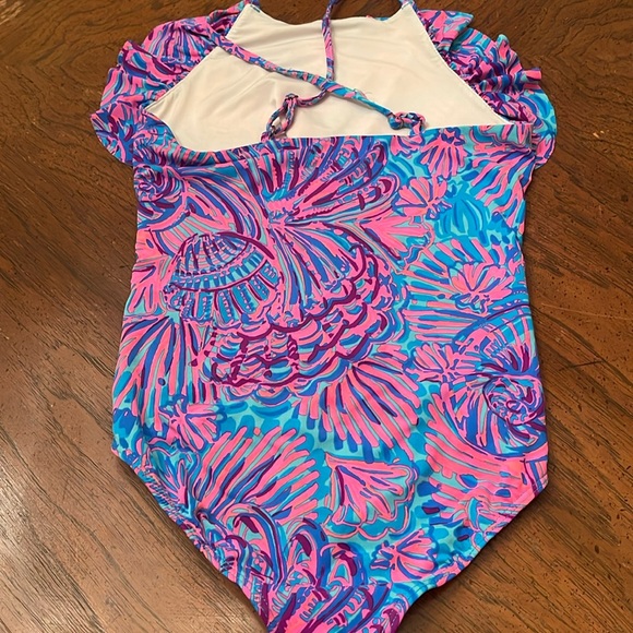 Lilly Pulitzer girl’s swimsuit size 8 - Picture 3 of 9